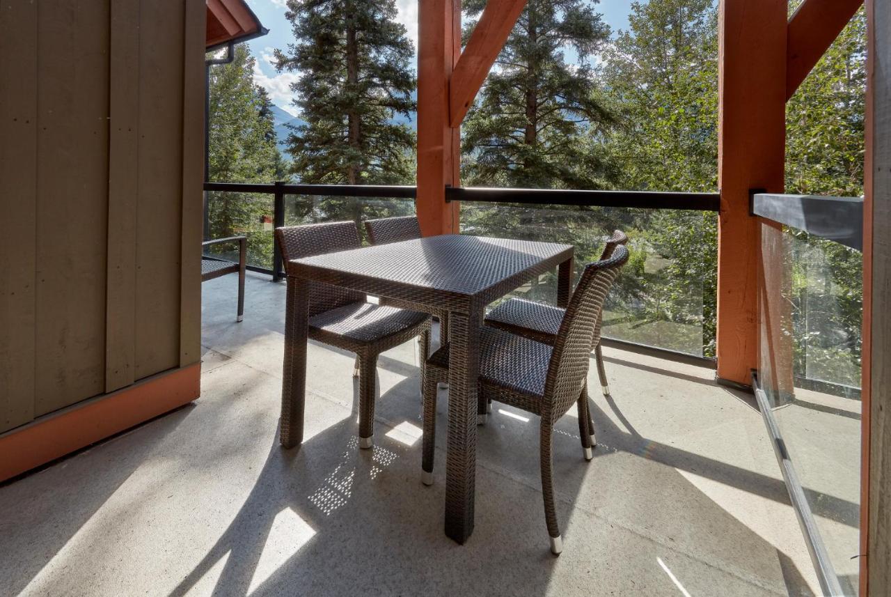 Star Suite -Luxurious Condo With 3 Fireplaces, And Open Pool! Canmore Exterior photo